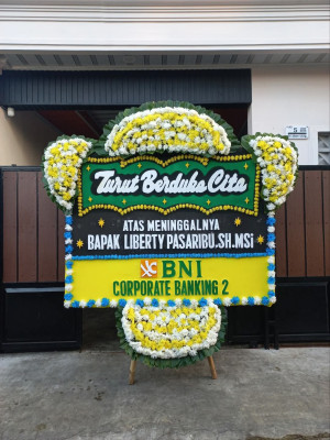 Papan Bunga Duka di Sayung